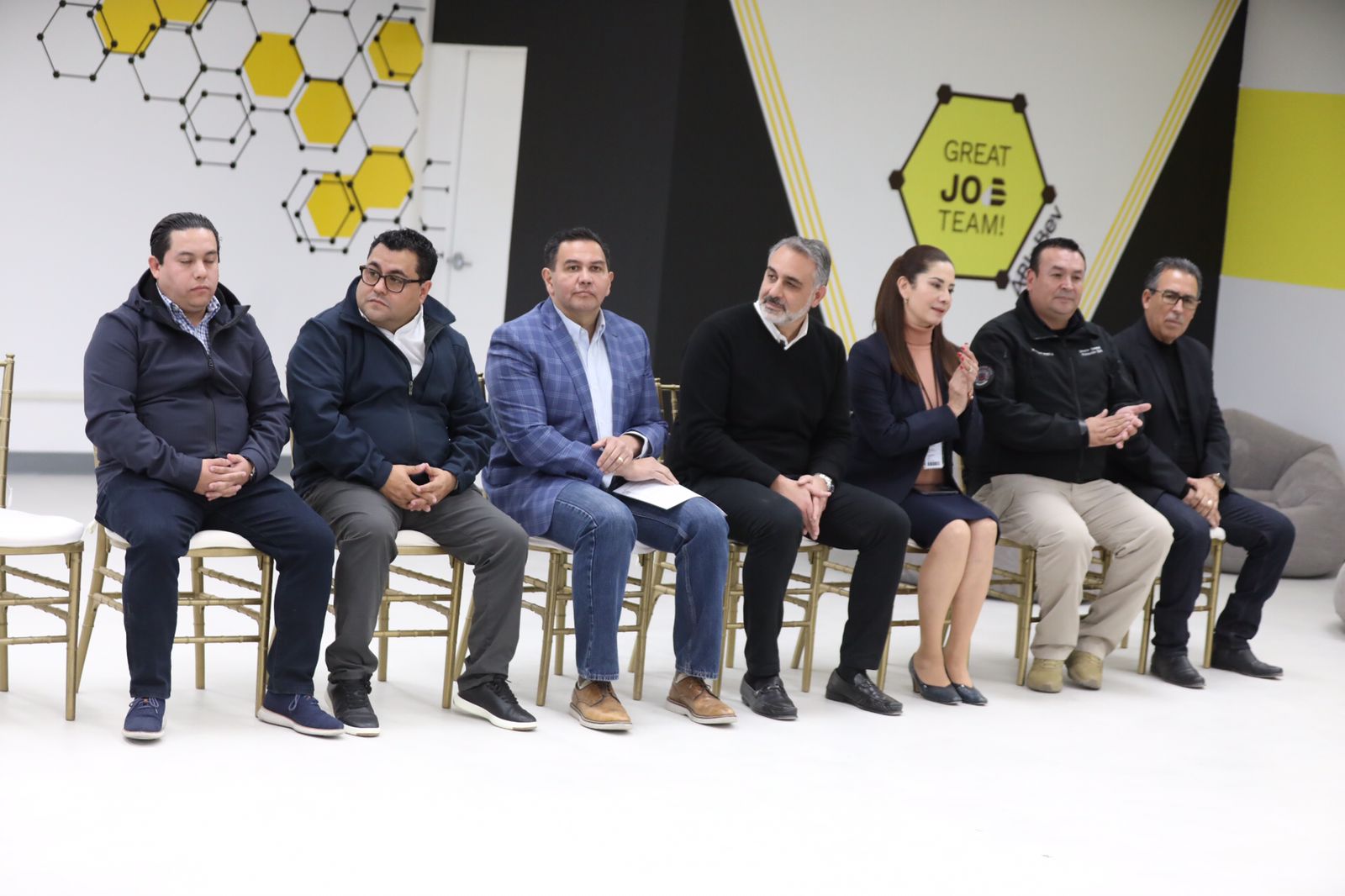 Inaugura Presidente Municipal agencia de distribución de Grupo Modelo - Tal  Cual Periodismo