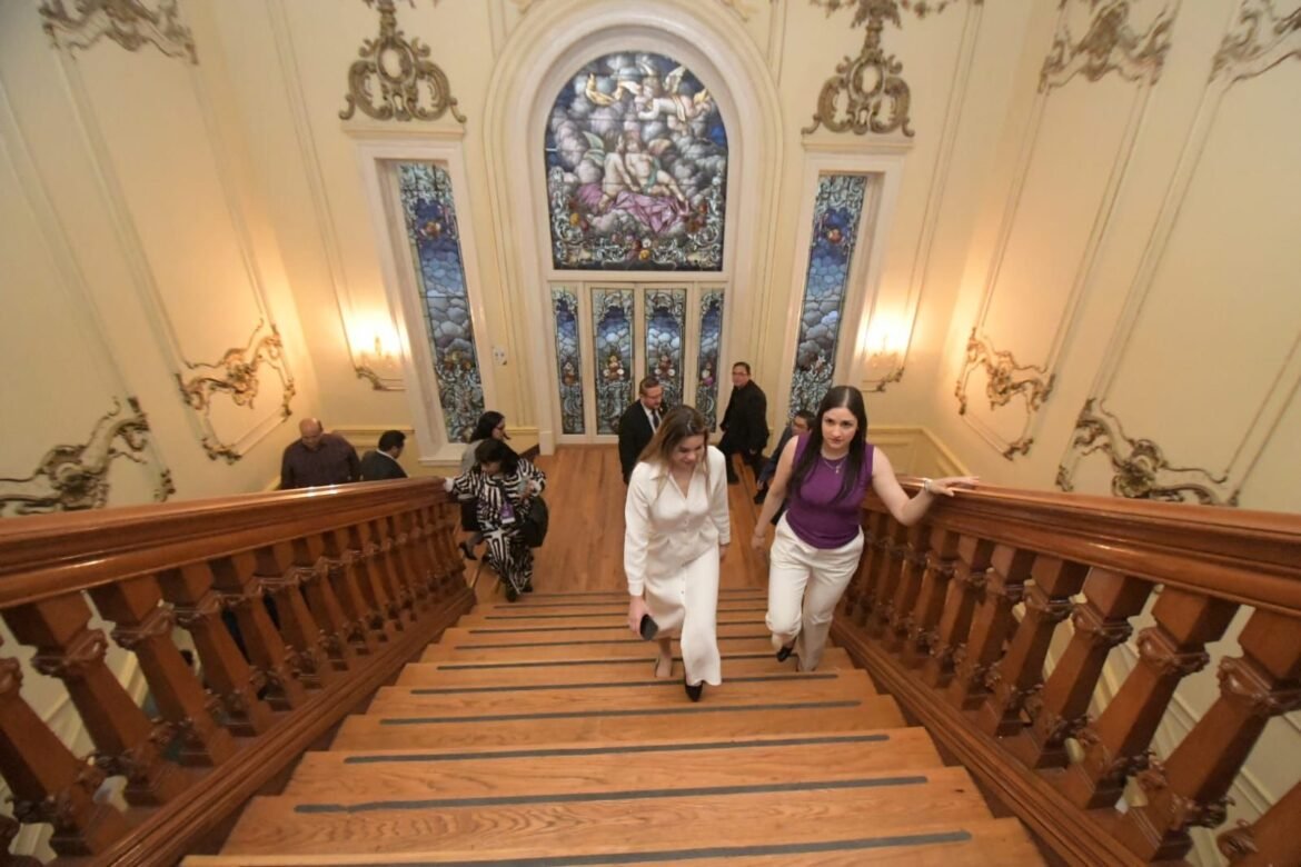 08174342-5b09-4b42-a09c-662a63daf8a9